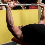 schmerzfreies Bankdrücken: Trainingstipps gegen Schulterschmerzen