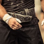 Trainingszubehör im Krafttraining: Gürtel, Bandagen und Griffhilfen