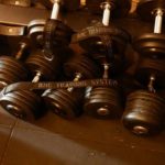 Kurzhanteln für einen Muskelaufbau Trainingsplan
