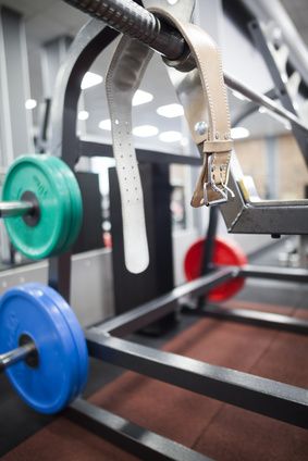 Der Gebrauch von Equipment Kraftdreikampf