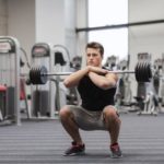 Rehabilitation mit Kniebeugen