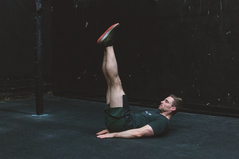 HIIT Workout Beinheben